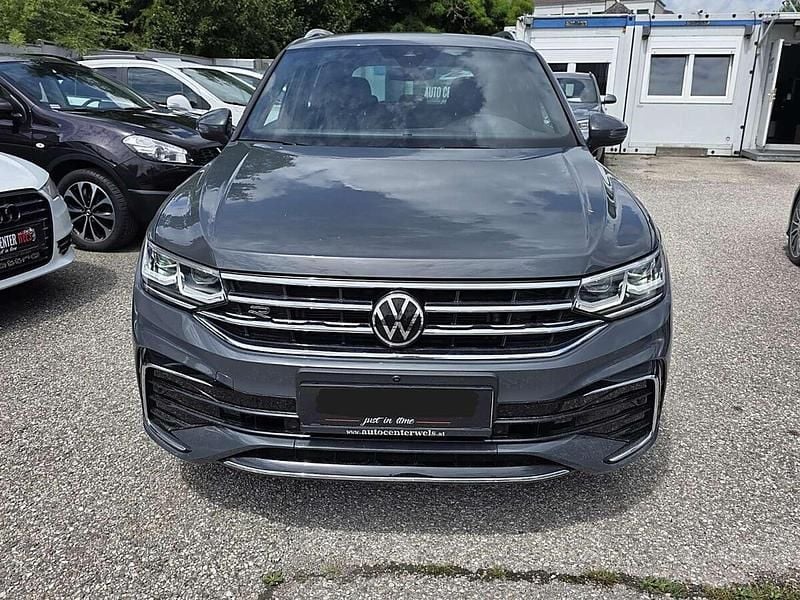 Gebraucht VW Tiguan R-line 150 PS (110 kW) 2023 Grau SUV