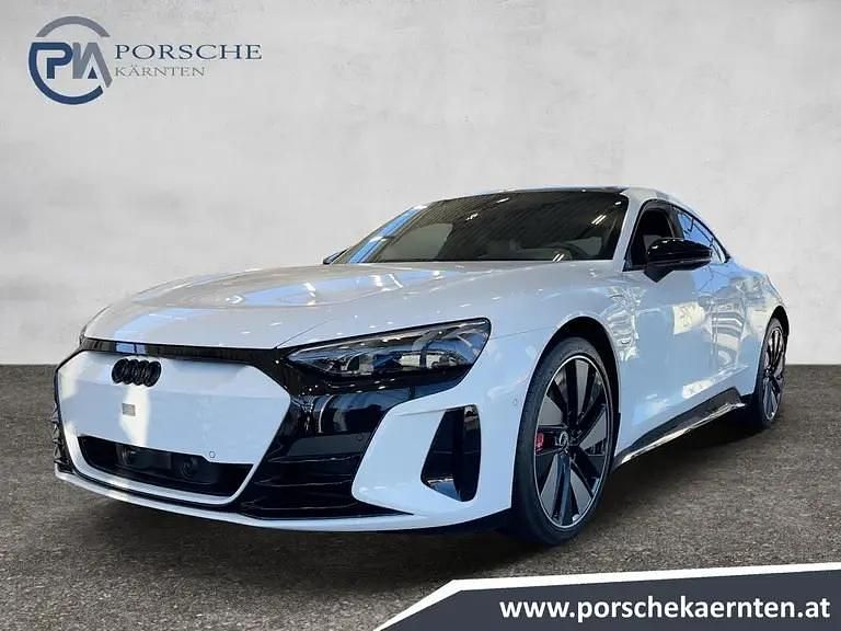 Weiß Gebraucht 2023 Audi e-tron GT quattro Premium Limousine | € 88.888 - Bild 1/4