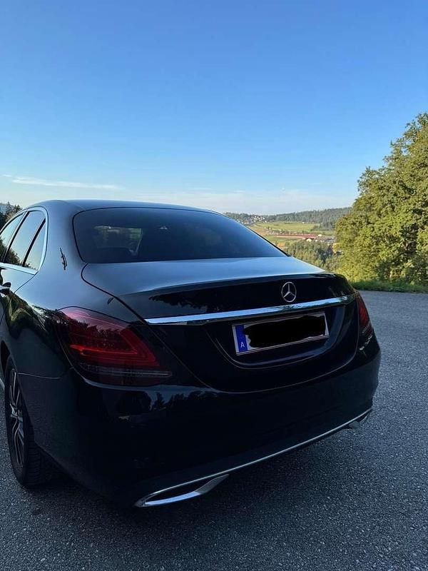 Gebraucht 2018 Mercedes C220 Limousine | € 24.000 (Etwas zu teuer) - Bild 1/4
