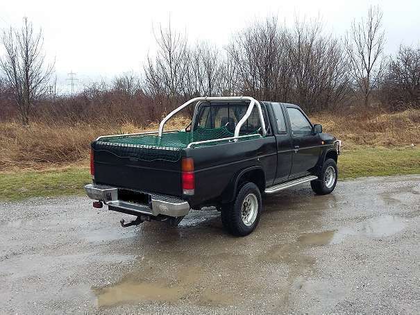 Nissan terrano pickup