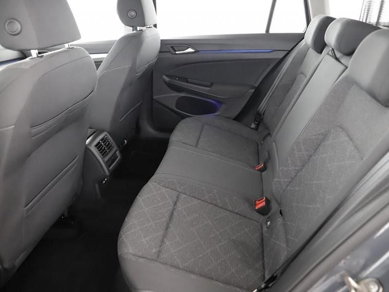 Gebraucht VW Golf VIII Life 150 PS (110 kW) 2021 Grau Kombi