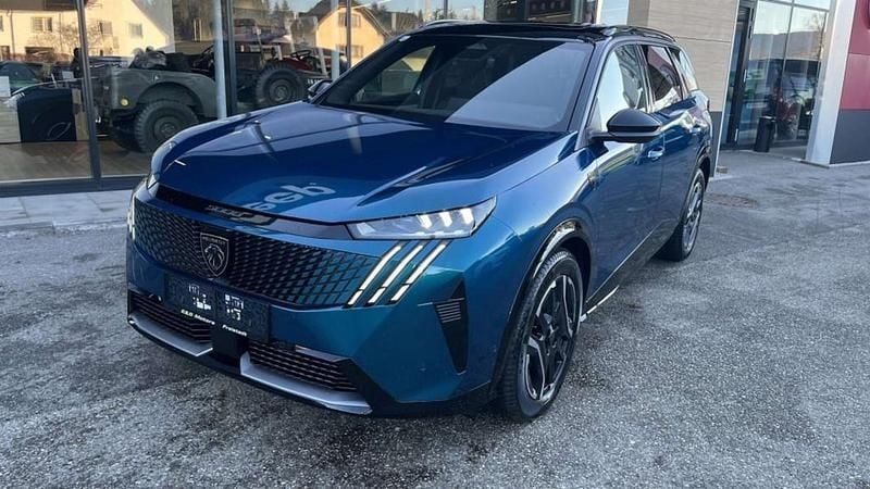 Blau Neu 2025 Peugeot e-5008 GTi SUV | € 46.990 - Bild 1/4