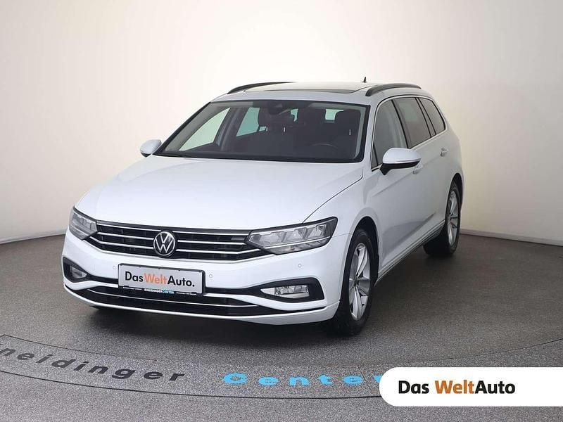 Gebraucht VW Passat Business 150 PS (110 kW) 2022 Weiss  metallic Kombi