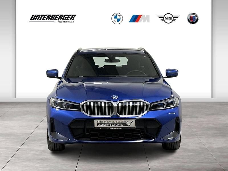 Gebraucht BMW 330e M Sport 215 PS (158 kW) 2022 Blau Kombi