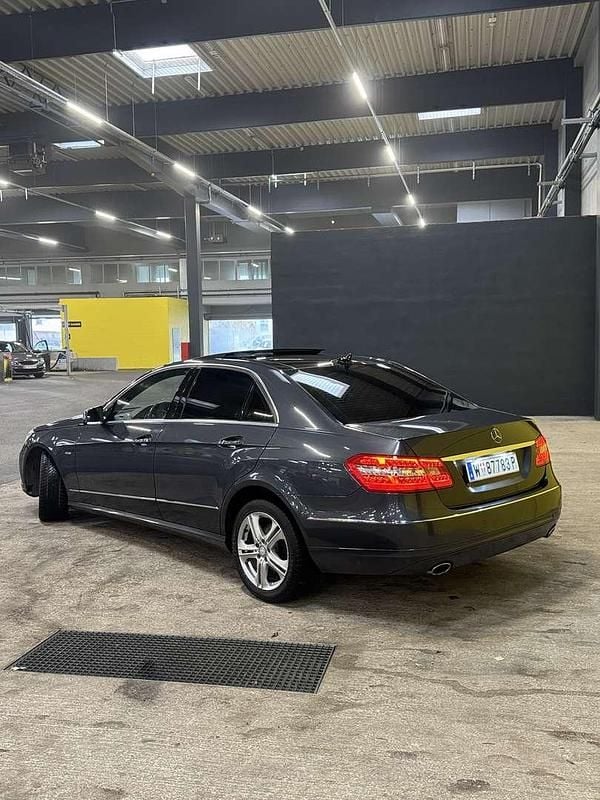 Gebraucht Mercedes E350 265 PS (194 kW) 2011 Grau Limousine