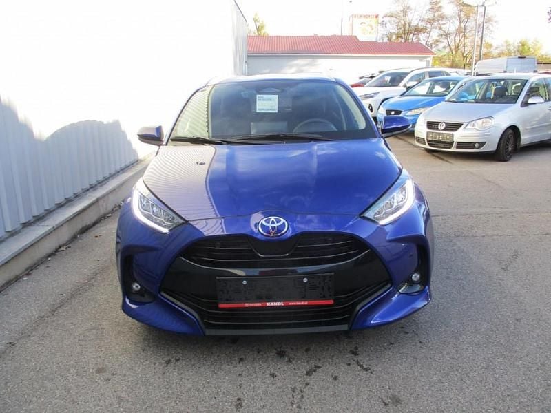 Neu Toyota Yaris Hybrid Active 92 PS (67 kW) 2026 Kleinwagen