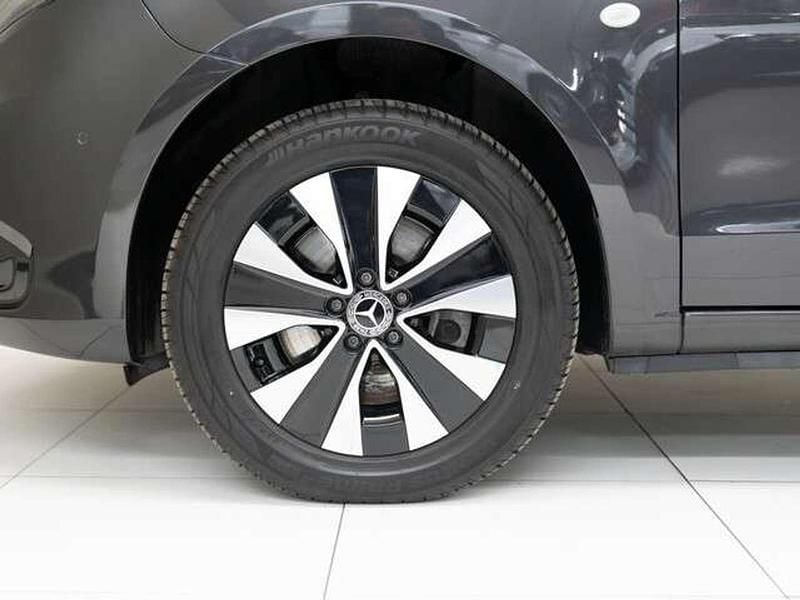 Gebraucht Mercedes Vito 163 PS (119 kW) 2023 Grau Van