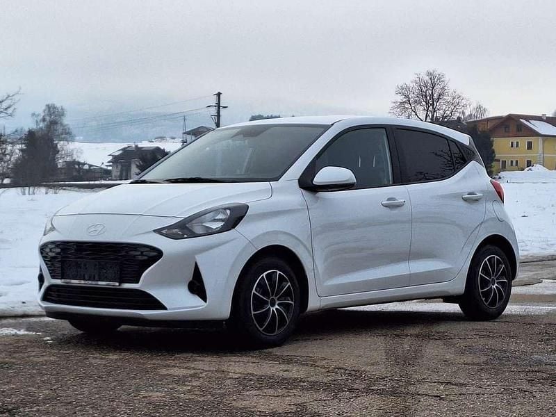 Gebraucht Hyundai i10 GO! 79 PS (58 kW) 2024 Weiß Kleinwagen