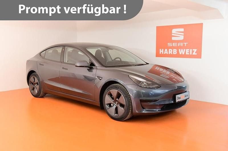 Silber Gebraucht 2023 Tesla Model 3 Standard Range Limousine | € 33.880 (Fairer Preis) - Bild 1/4