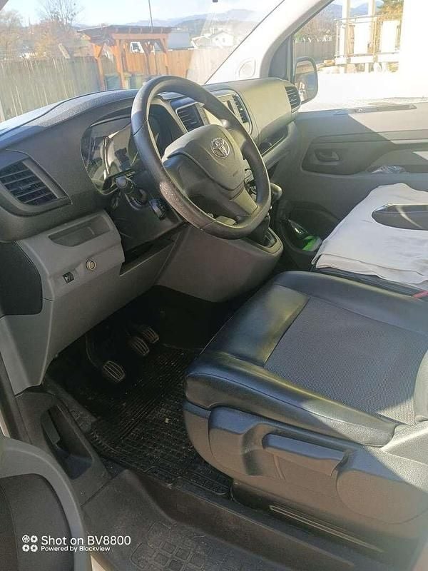 Gebraucht 2016 Toyota Proace Comfort Van / Kleinbus | € 15.800 - Bild 1/2