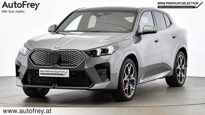 Gebraucht BMW iX2 Shadowline 150 kW (204 PS) 2025 Skyscraper grau SUV