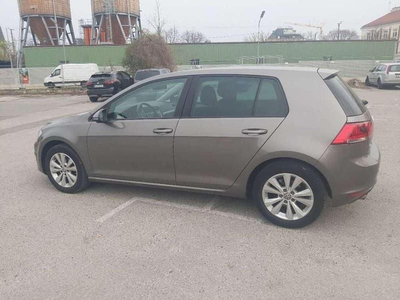 Grau Gebraucht 2015 VW Golf Limousine | € 10.900 (Superpreis) - Bild 1/4