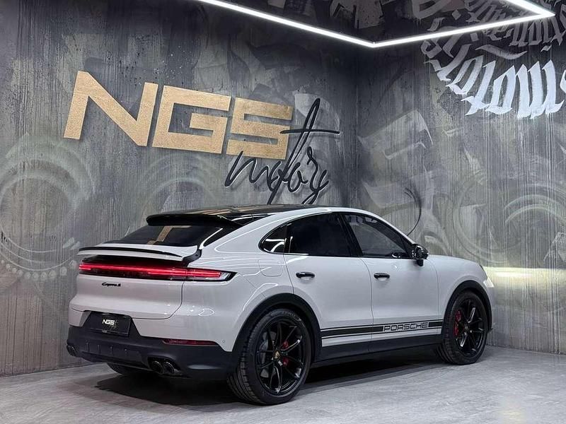 Gebraucht Porsche Cayenne Coupe Sport 519 PS (381 kW) 2024 Grau Coupé