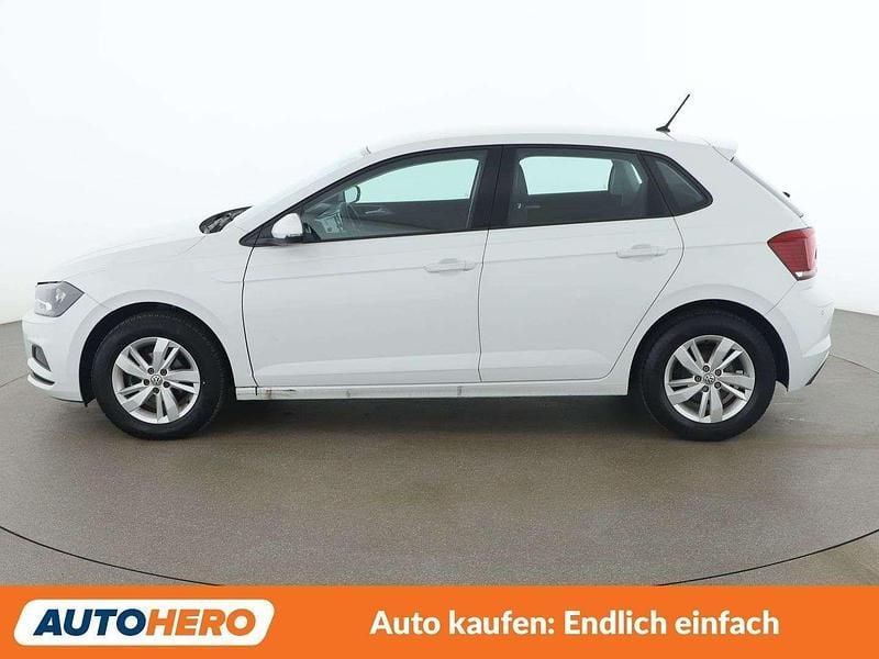 Gebraucht VW Polo Comfortline 95 PS (69 kW) 2019 Weiß Kleinwagen