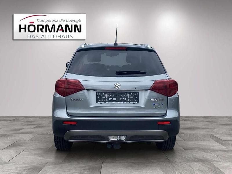 Gebraucht Suzuki Vitara 102 PS (75 kW) 2022 Grau SUV