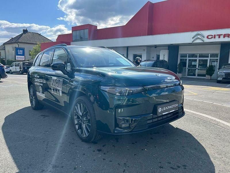 Neu Leapmotor C10 160 kW (218 PS) 2025 SUV