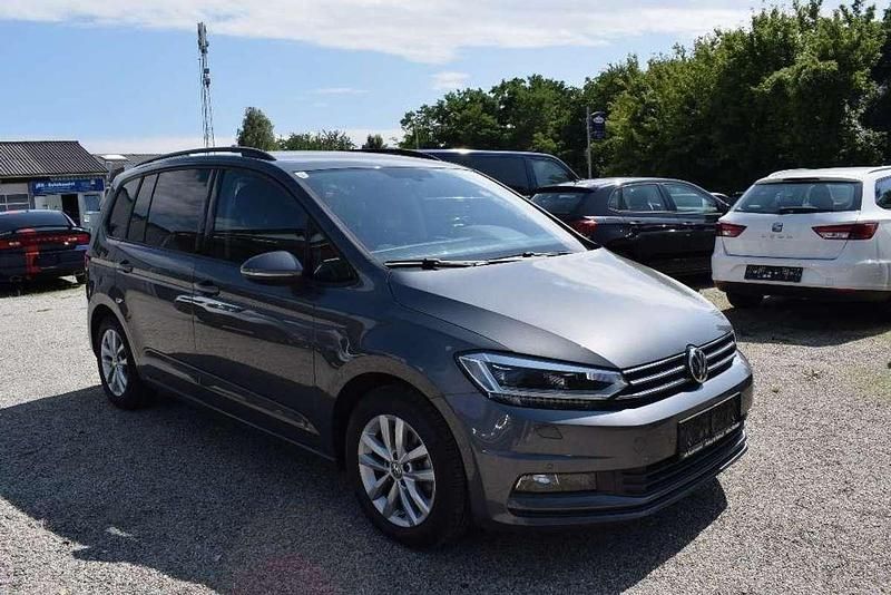 Gebraucht VW Touran Comfortline 116 PS (85 kW) 2017 Grau Van / Kleinbus