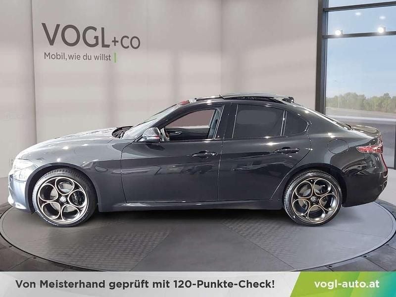 Neu Alfa Romeo Giulia 280 PS (205 kW) 2025 Schwarz Coupé