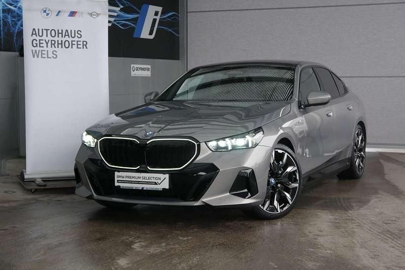 Gebraucht BMW i5 Shadowline 250 kW (340 PS) 2023 Oxidgrau metallic Limousine