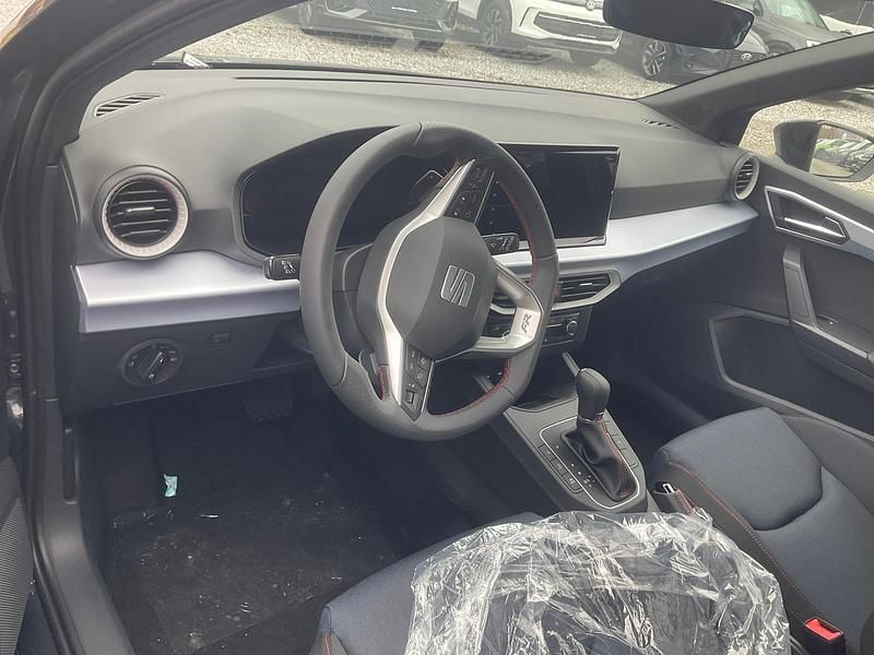 Grau Neu 2025 Seat Ibiza FR Limousine | € 29.003 - Bild 1/2