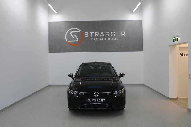Neu VW Golf VIII 115 PS (84 kW) 2026 Schwarz  metallic