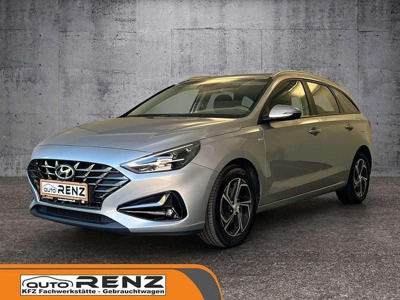 Gebraucht Hyundai i30 Select 120 PS (88 kW) 2022 Grau Kombi
