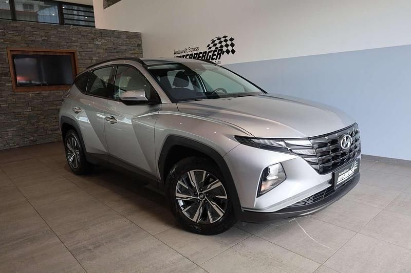 Gebraucht Hyundai Tucson 150 PS (110 kW) 2022 Silber SUV