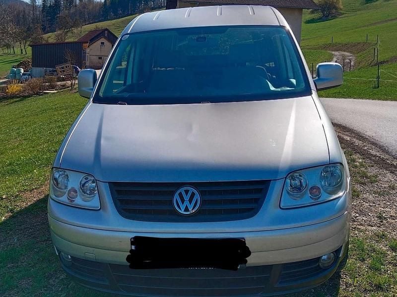Silber Gebraucht 2009 VW Caddy Style Van / Kleinbus | € 11.000 (Teuer) - Bild 1/4