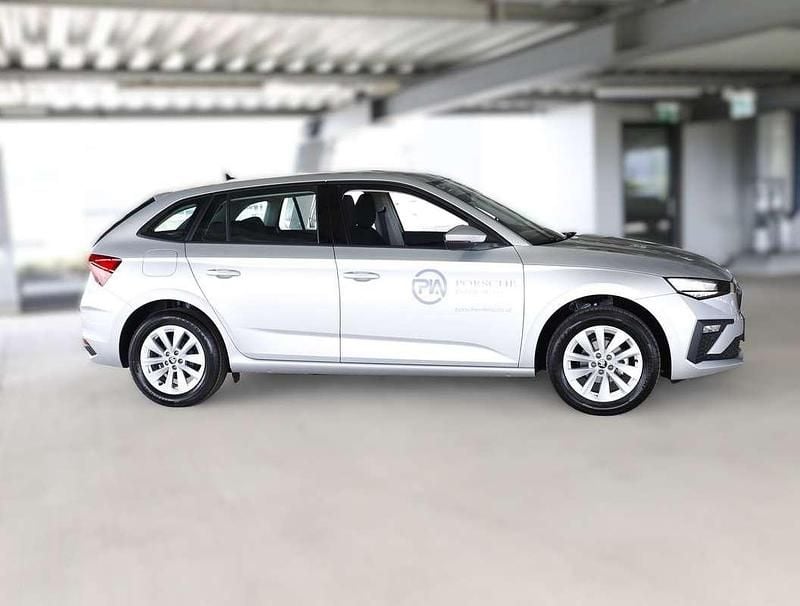 Gebraucht Skoda Scala Essence 95 PS (69 kW) 2025 Silber  metallic Kleinwagen