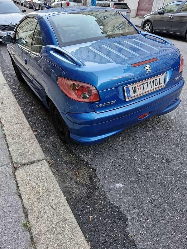 Gebraucht Peugeot 206 CC 109 PS (80 kW) 2003 Cabrio