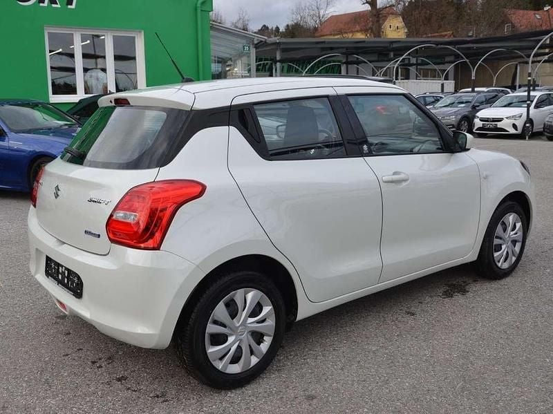 Gebraucht Suzuki Swift 83 PS (61 kW) 2022 Weiß Kleinwagen