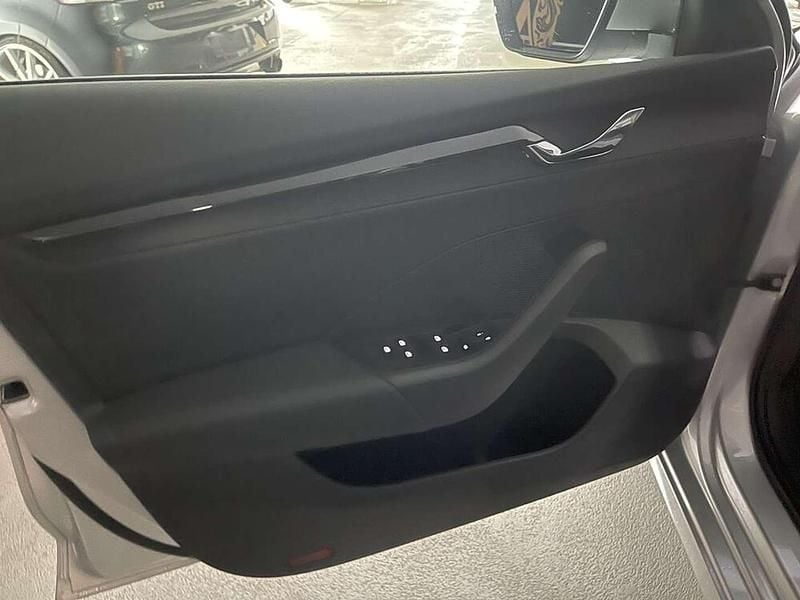 Gebraucht Skoda Octavia Active 116 PS (85 kW) 2022 Silber Kombi