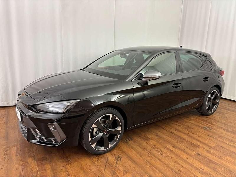 Neu Cupra Leon 150 PS (110 kW) 2025 Schwarz  metallic Limousine