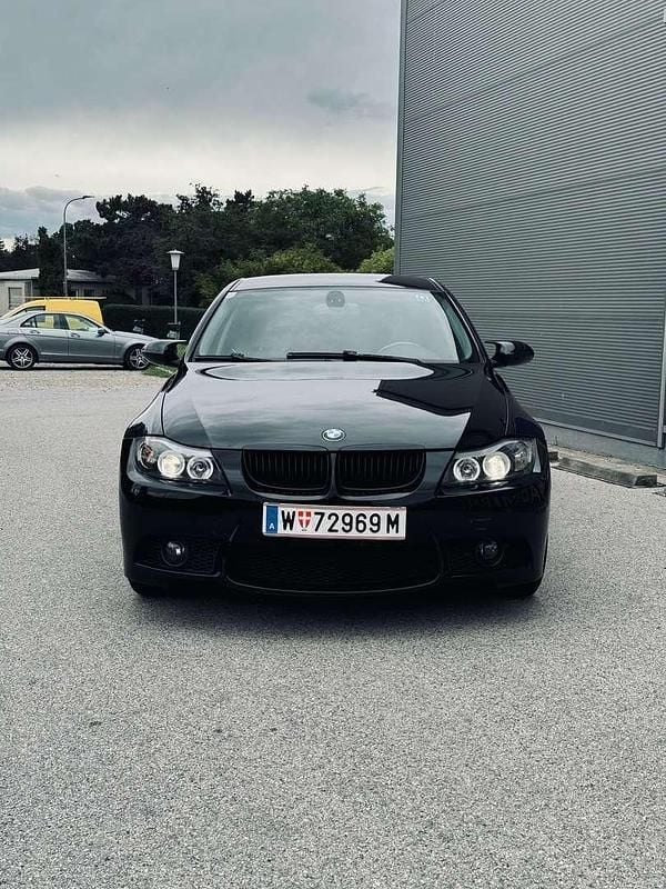 Gebraucht BMW 320 163 PS (119 kW) 2006 Schwarz Limousine
