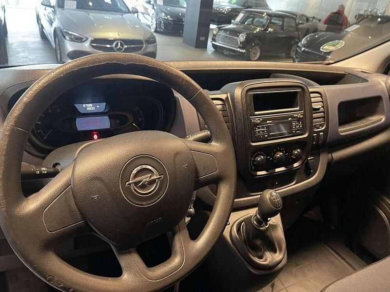 Gebraucht Opel Vivaro 120 PS (88 kW) 2016 Weiß Van / Kleinbus