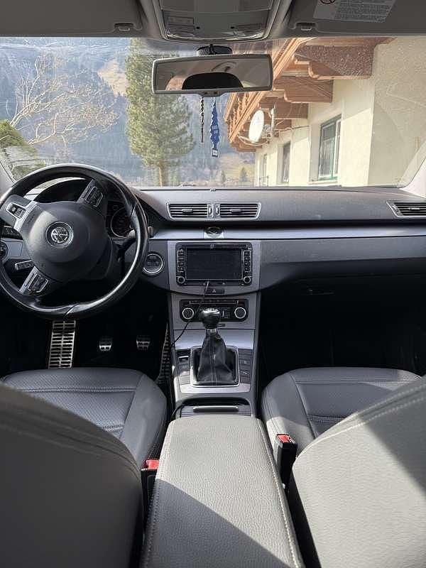 Gebraucht VW Passat Comfortline 105 PS (77 kW) 2011 Limousine