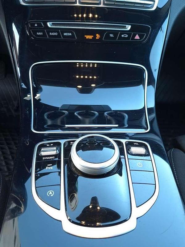 Gebraucht Mercedes 180 116 PS (85 kW) 2016 Grau Limousine