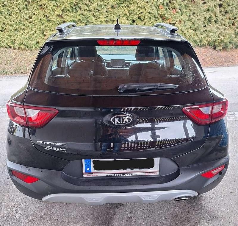 Gebraucht Kia Stonic Silver 83 PS (61 kW) 2019 Schwarz SUV