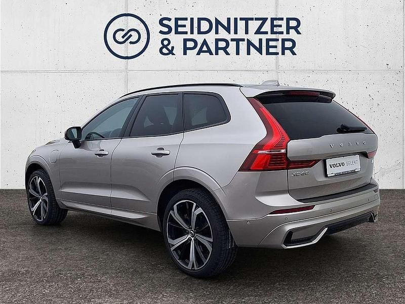 Gebraucht Volvo XC60 Plus 253 PS (186 kW) 2022 Beige SUV