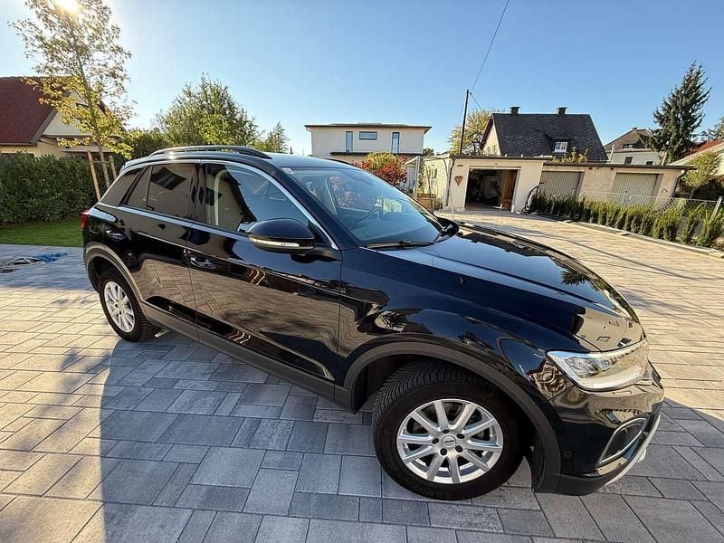 Schwarz Gebraucht 2024 VW T-Roc SUV | € 30.900 (Fairer Preis) - Bild 1/4
