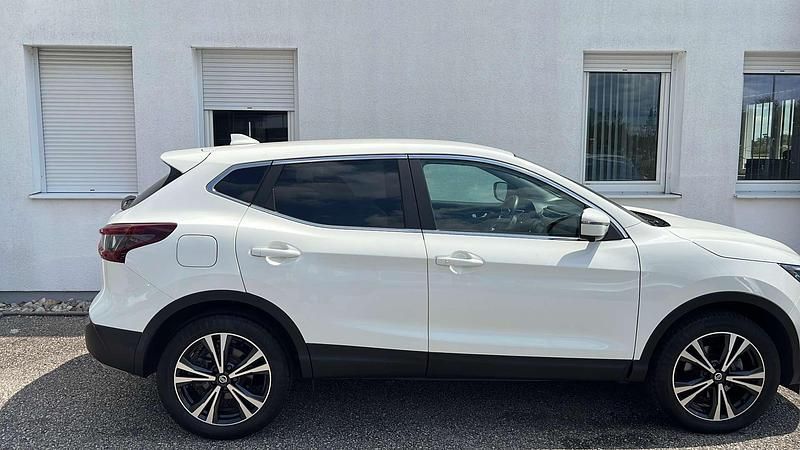 Gebraucht Nissan Qashqai N-Connecta 140 PS (102 kW) 2020 Weiß SUV