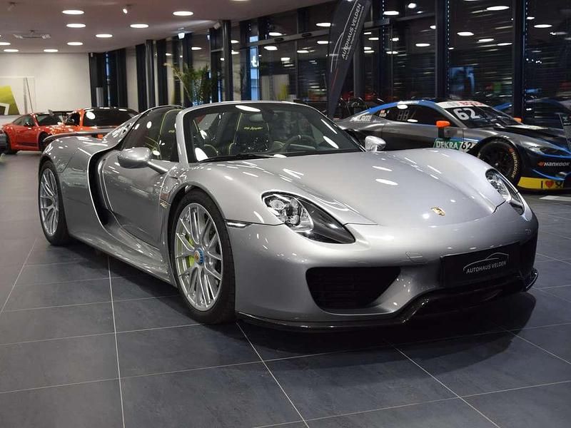 Silber Gebraucht 2015 Porsche 918 Cabrio | € 1.290.990 - Bild 1/4