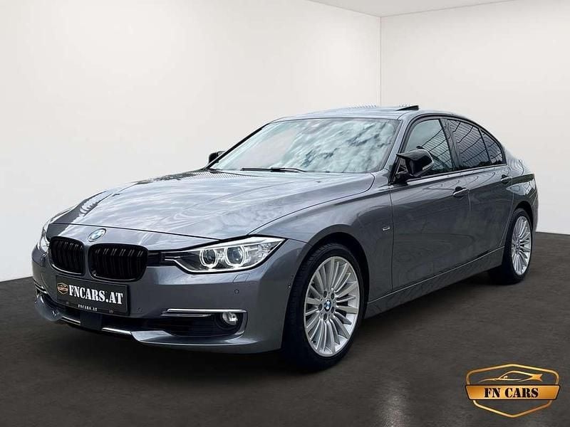 Silber Gebraucht 2014 BMW 330 Luxury Line Limousine | € 21.990 (Fairer Preis) - Bild 1/4