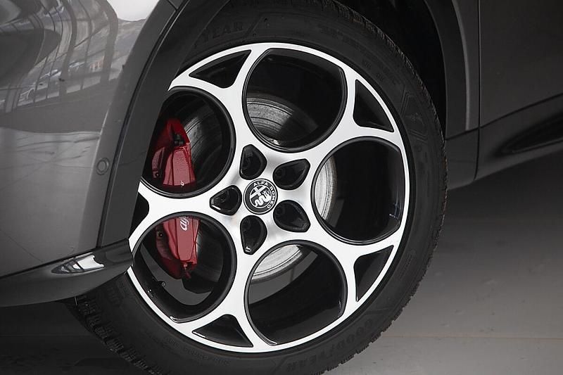 Gebraucht Alfa Romeo Tonale Veloce 160 PS (117 kW) 2024 Grau SUV