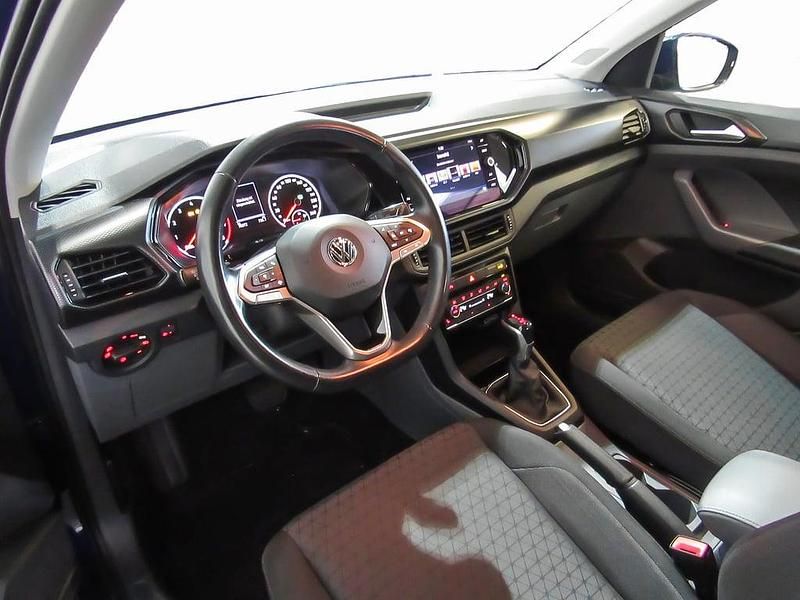 Gebraucht VW T-Cross Life 115 PS (84 kW) 2020 Dunkelblau  metallic SUV