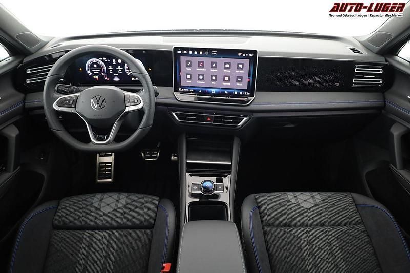 Neu VW Tiguan Style 193 PS (141 kW) 2025 Nightshade blue metallic SUV