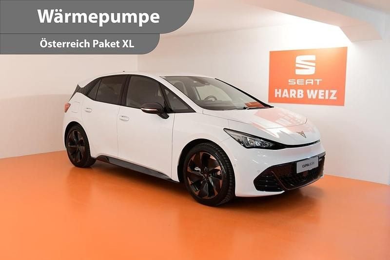 Weiß Gebraucht 2024 Cupra Born e-Boost Kleinwagen | € 29.880 (Guter Preis) - Bild 1/4