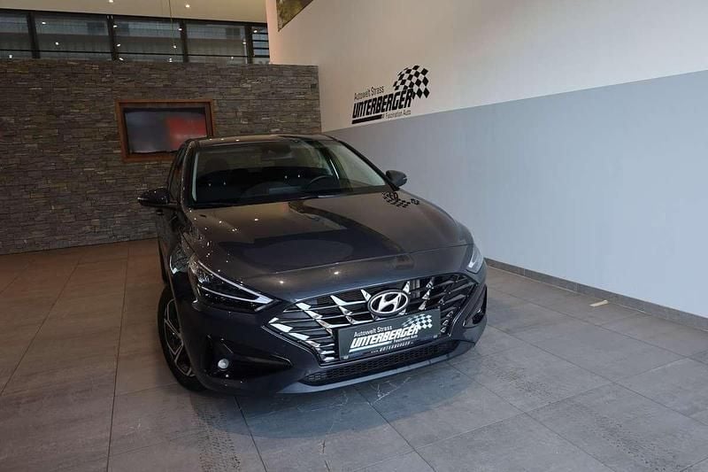 Gebraucht Hyundai i30 Trend 116 PS (85 kW) 2021 Limousine