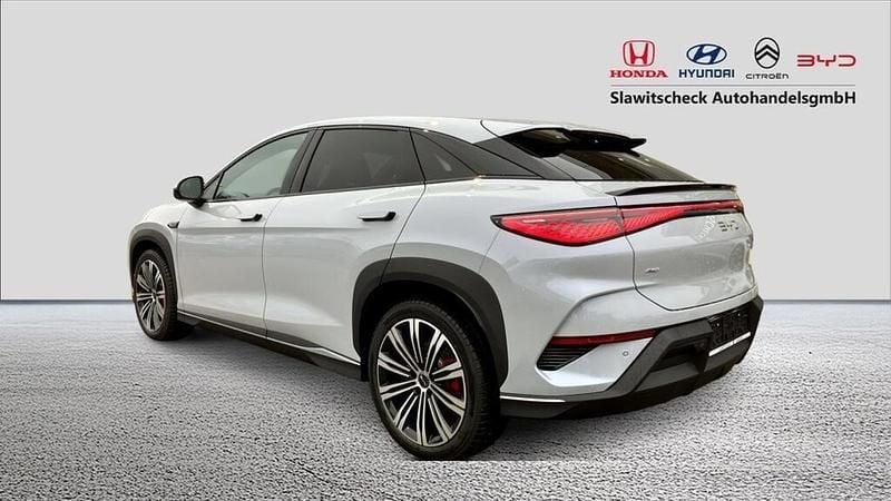 Neu BYD Sealion 7 389 kW (530 PS) 2026 Grau SUV