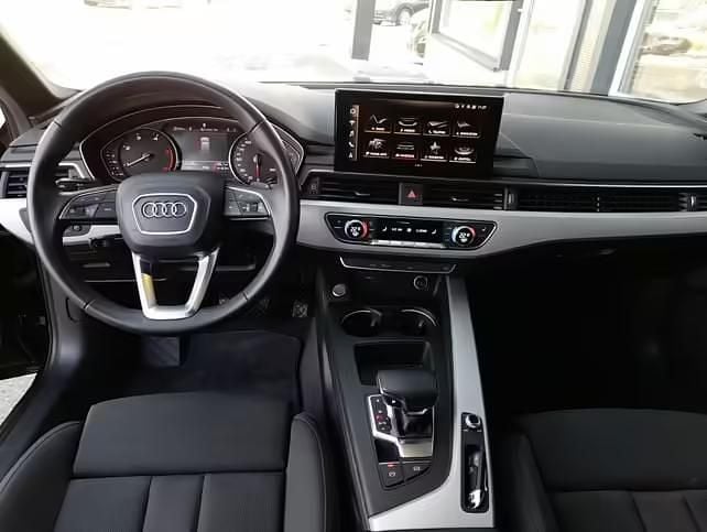 Gebraucht Audi A4 163 PS (119 kW) 2021 Schwarzmet. Kombi